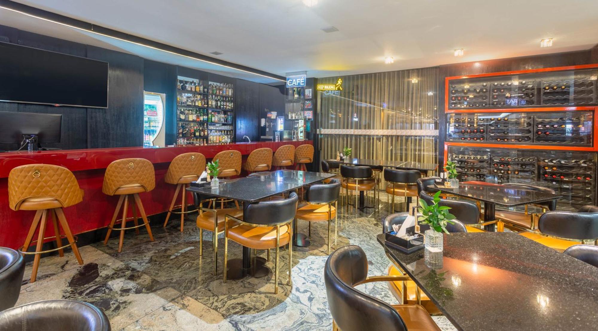 Ouro Minas Hotel Belo Horizonte, Dolce By Wyndham Ngoại thất bức ảnh The interior of the bar