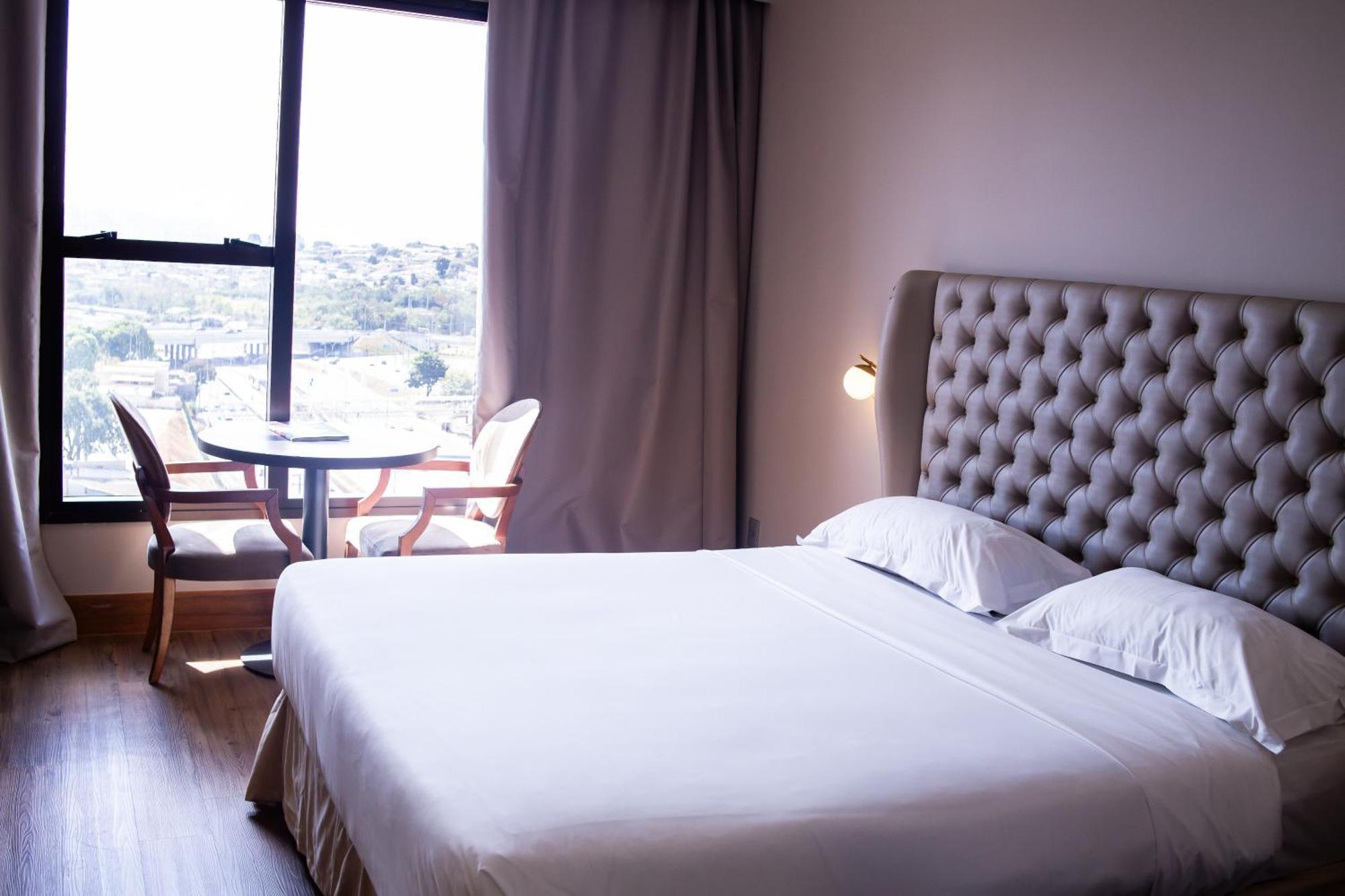 Ouro Minas Hotel Belo Horizonte, Dolce By Wyndham Ngoại thất bức ảnh A bedroom at the hotel